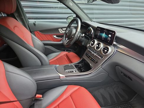 Used 2022 Mercedes-Benz GLC 300 4MATIC image 18