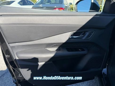 Used 2024 Nissan Ariya FWD image 18