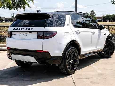 New 2026 Land Rover Discovery Sport Landmark AWD/4WD image 9