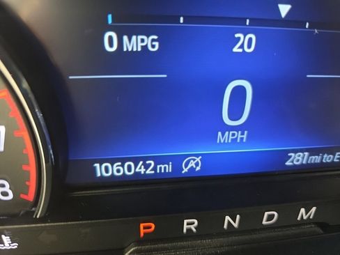 Used 2020 Ford Explorer XLT w/ Equipment Group 202A AWD/4WD image 15