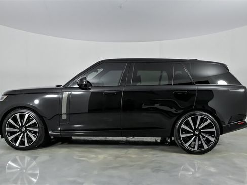 Used 2023 Land Rover Range Rover SV AWD/4WD image 8