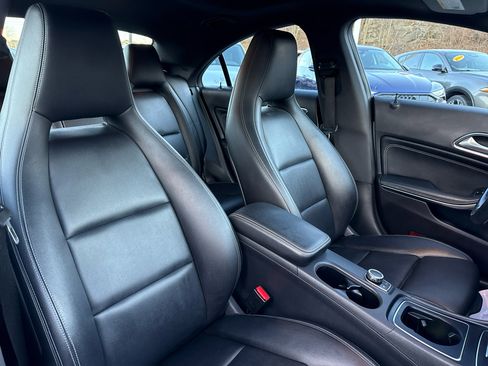 Used 2019 Mercedes-Benz CLA 250 4MATIC image 32
