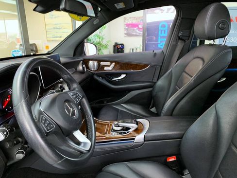 Used 2018 Mercedes-Benz GLC 300 4MATIC image 8