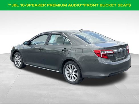 Used 2012 Toyota Camry XLE w/ Leather Pkg FWD image 8