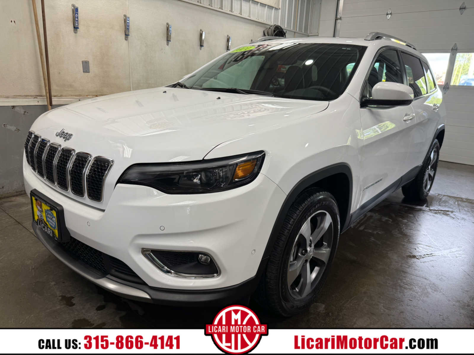 Used 2021 Jeep Cherokee Limited AWD/4WD image 1