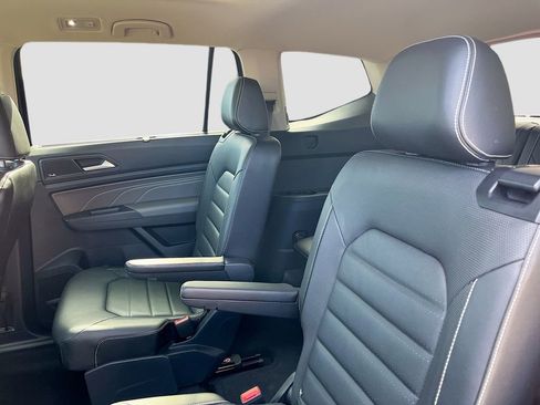 Used 2022 Volkswagen Atlas SEL Premium image 26