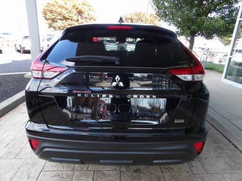 New 2024 Mitsubishi Eclipse Cross LE image 6