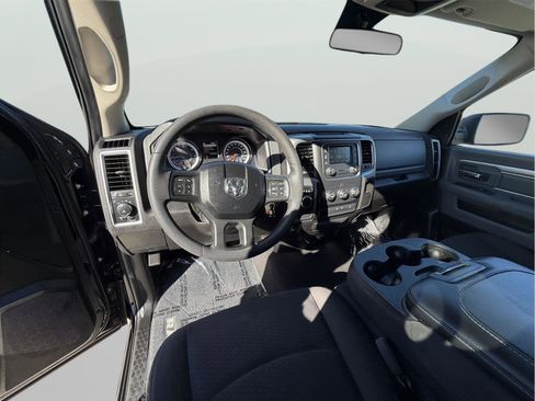 Used 2019 RAM 1500 Classic Warlock image 15