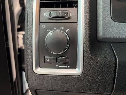 Certified 2017 RAM 1500 Classic SLT image 16