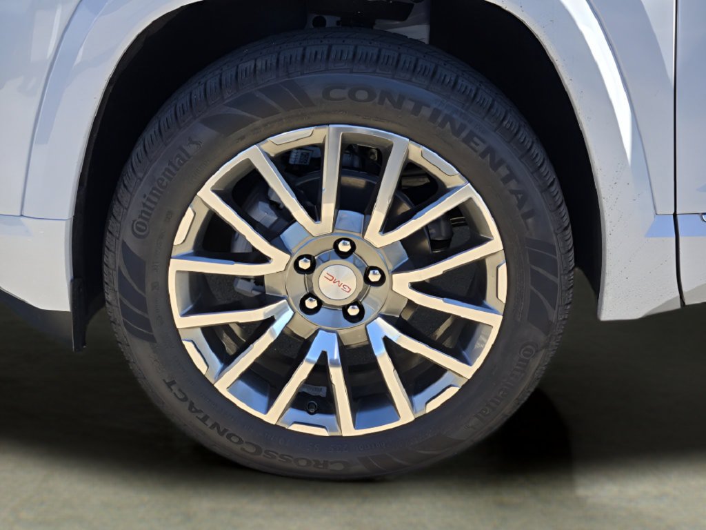 New 2027 GMC Terrain Denali w/ LPO, Floor Liner Package AWD/4WD image 9