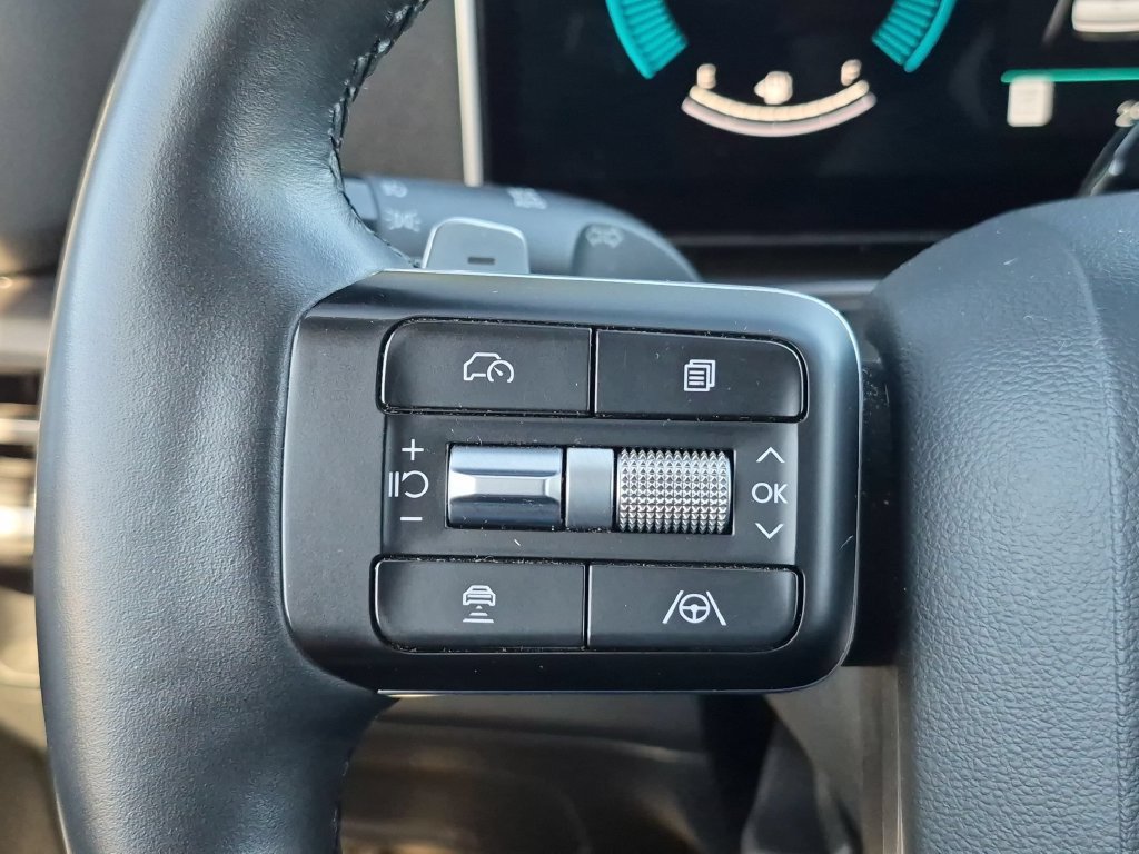 Used 2025 Hyundai Santa Fe SEL AWD/4WD image 21