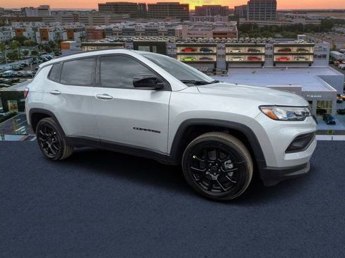 New 2026 Jeep Compass Latitude AWD/4WD image 1