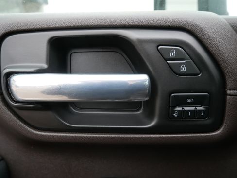 Used 2021 GMC Sierra 2500 Denali w/ Denali Ultimate Package image 15