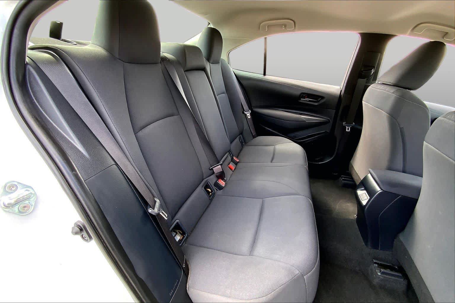 Used 2024 Toyota Corolla LE FWD image 19