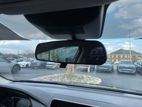 Used 2024 Nissan Sentra SV FWD image 27