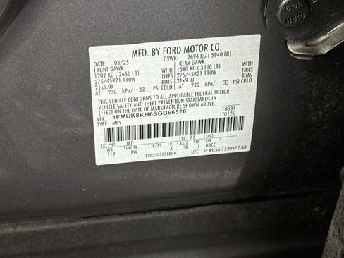 Used 2025 Ford Explorer ST-Line w/ ST-Line Street Pack AWD/4WD image 12