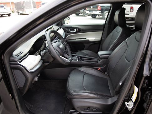 Used 2023 Jeep Compass Limited w/ Elite Group AWD/4WD image 20