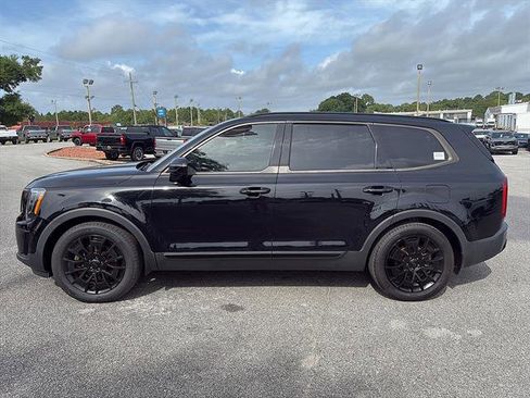 Used 2021 Kia Telluride SX w/ SX Prestige Package AWD/4WD image 3