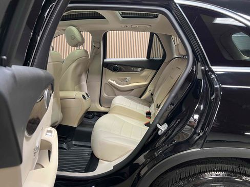 Used 2018 Mercedes-Benz GLC 300 4MATIC image 75