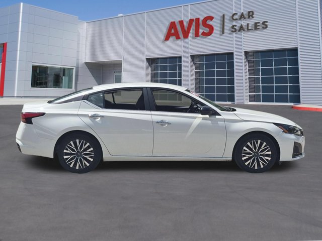 Used 2025 Nissan Altima 2.5 SV FWD image 5