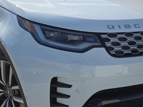 New 2026 Land Rover Discovery Limited Edition image 34