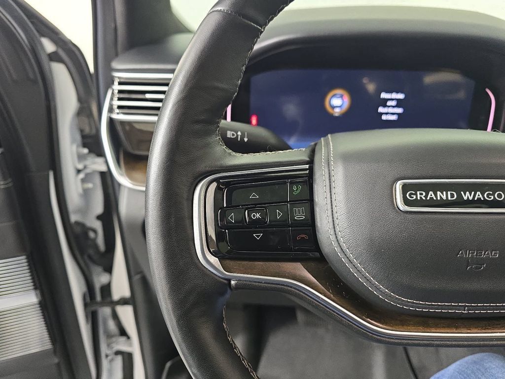 Used 2022 Jeep Grand Wagoneer Series II w/ Premium Group II AWD/4WD image 13