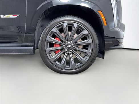 Used 2025 Cadillac Escalade ESV V AWD/4WD image 43