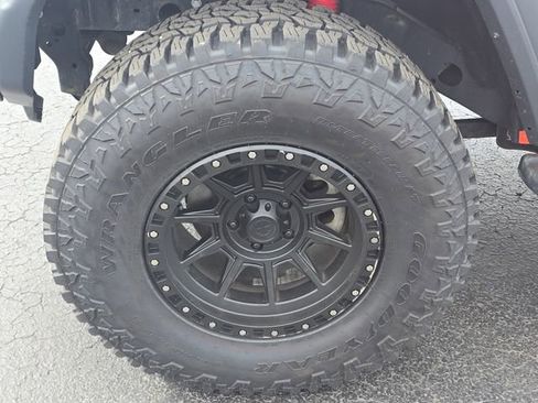 Used 2018 Jeep Wrangler Sport image 33