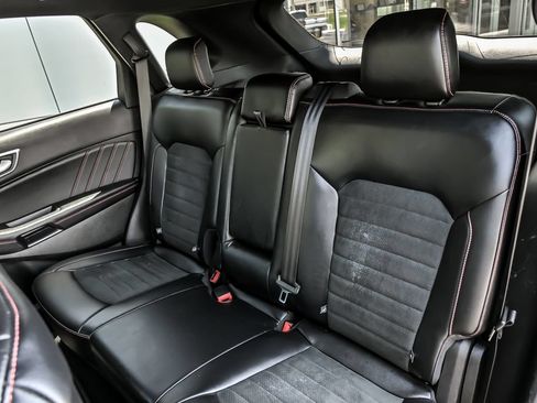 Certified 2023 Ford Edge ST-Line AWD/4WD image 15