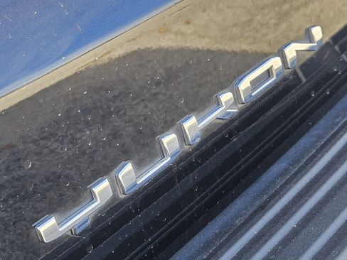 Used 2021 GMC Yukon XL SLT w/ SLT Luxury Plus Package image 14