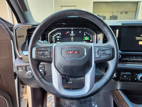 Used 2023 GMC Sierra 1500 Elevation AWD/4WD image 15