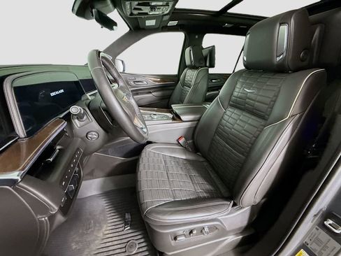 Used 2021 Cadillac Escalade Premium Luxury Platinum image 21
