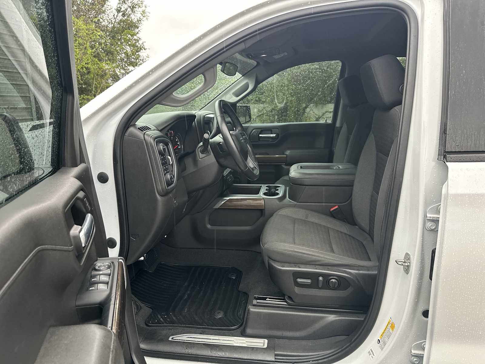 Certified 2022 Chevrolet Silverado 1500 RST AWD/4WD image 2