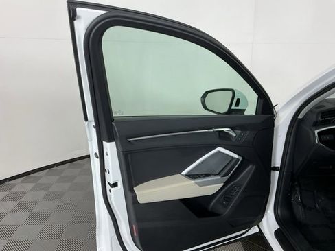 Used 2022 Audi Q3 2.0T Premium Plus w/ Premium Plus Package AWD/4WD image 10