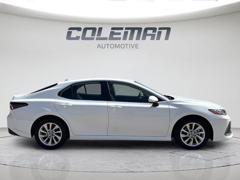 Used 2024 Toyota Camry LE image 6