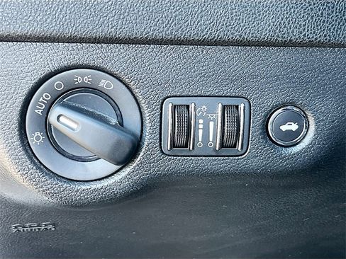 Used 2022 Dodge Charger SXT image 10