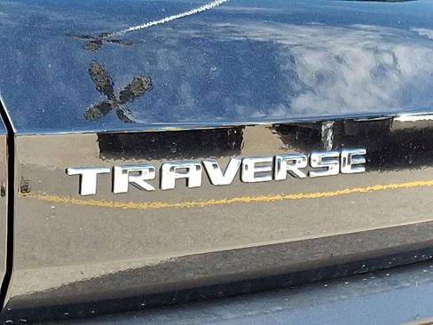 Used 2025 Chevrolet Traverse LT w/ Enhanced Driving Package FWD image 38