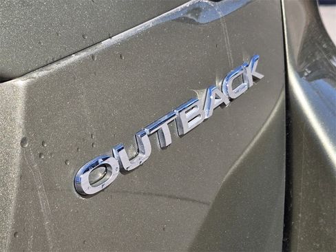 Used 2022 Subaru Outback Limited image 16