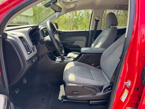 Used 2019 Chevrolet Colorado W/T w/ Custom Special Edition image 15