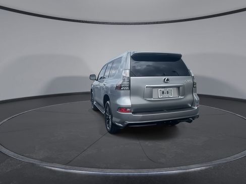 Used 2023 Lexus GX 460 Luxury w/ Sport Design Package AWD/4WD image 6