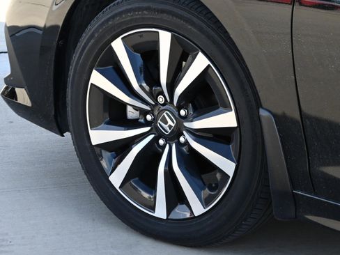 Used 2024 Honda Civic EX image 35