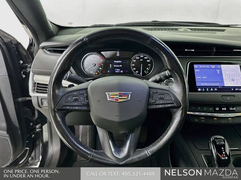 Used 2019 Cadillac XT4 Premium Luxury AWD/4WD image 13