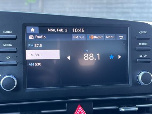 Used 2025 Hyundai Elantra Blue image 21