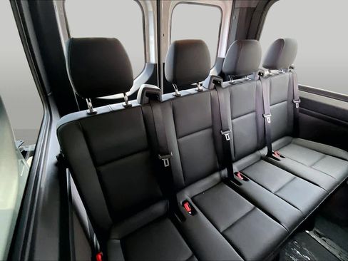 Used 2024 Mercedes-Benz Sprinter 2500 image 20