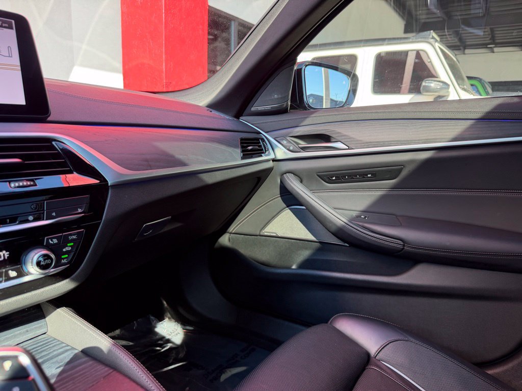 Used 2021 BMW M550i xDrive w/ Premium Package AWD/4WD image 30