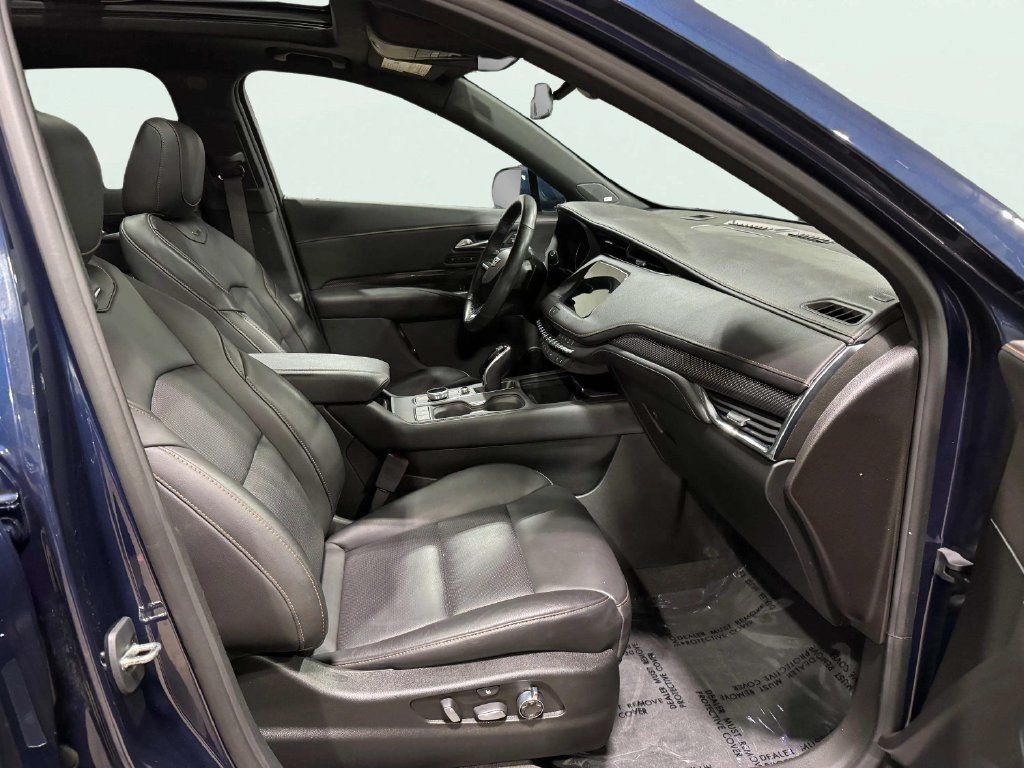 Used 2021 Cadillac XT4 Sport AWD/4WD image 27