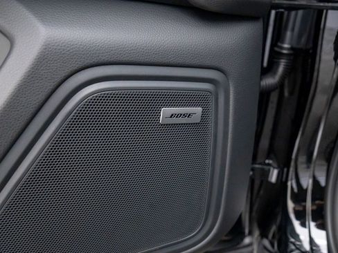 New 2025 Porsche Macan image 15