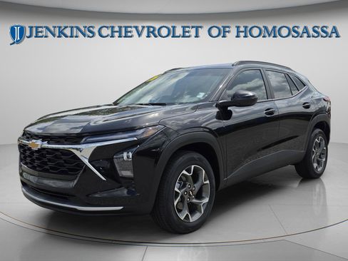 New 2026 Chevrolet Trax LT w/ Sunroof Package FWD image 9
