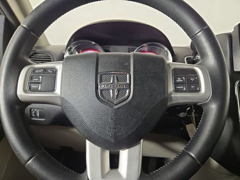 Used 2015 Dodge Grand Caravan SE w/ Quick Order Package 29E SE FWD image 22
