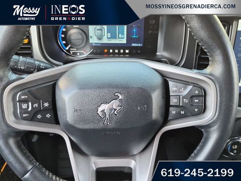 Used 2023 Ford Bronco Badlands w/ Sasquatch Package AWD/4WD image 11